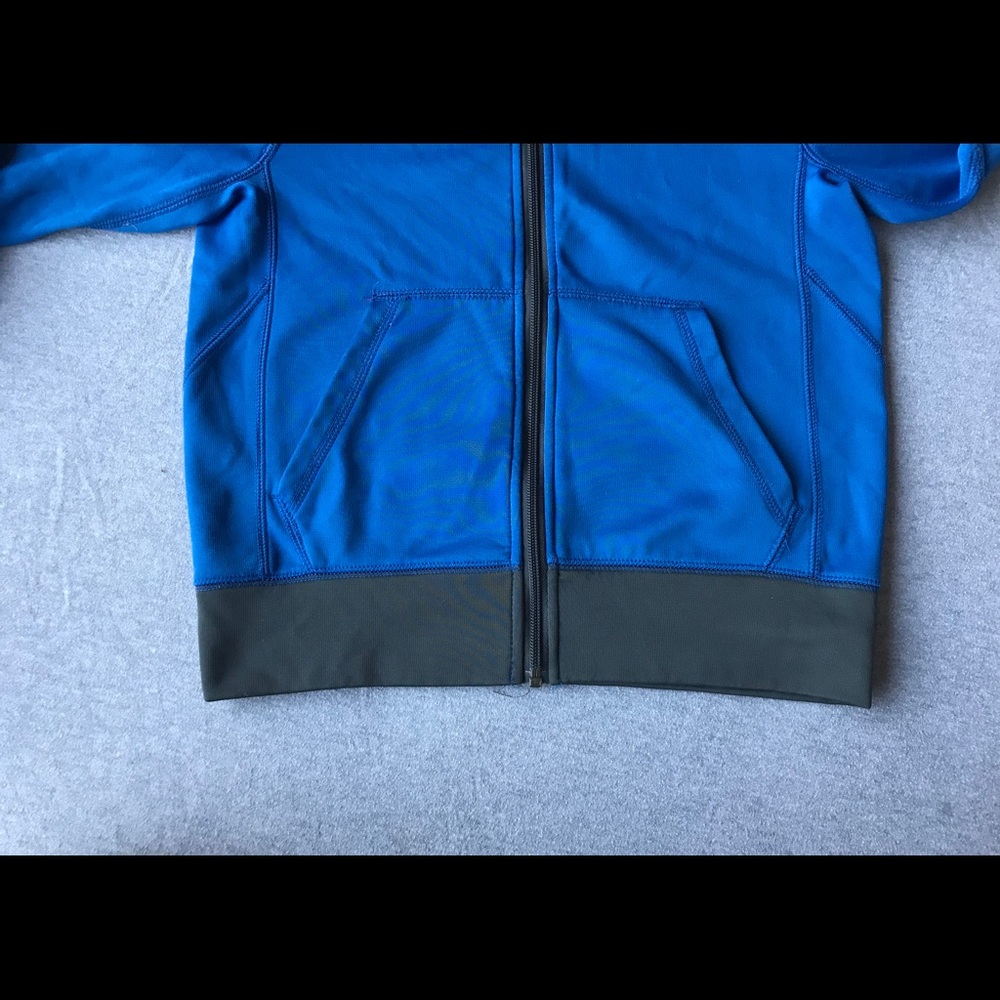 Child’s Nike zipper hoodie jacket - Picture 5 of 6